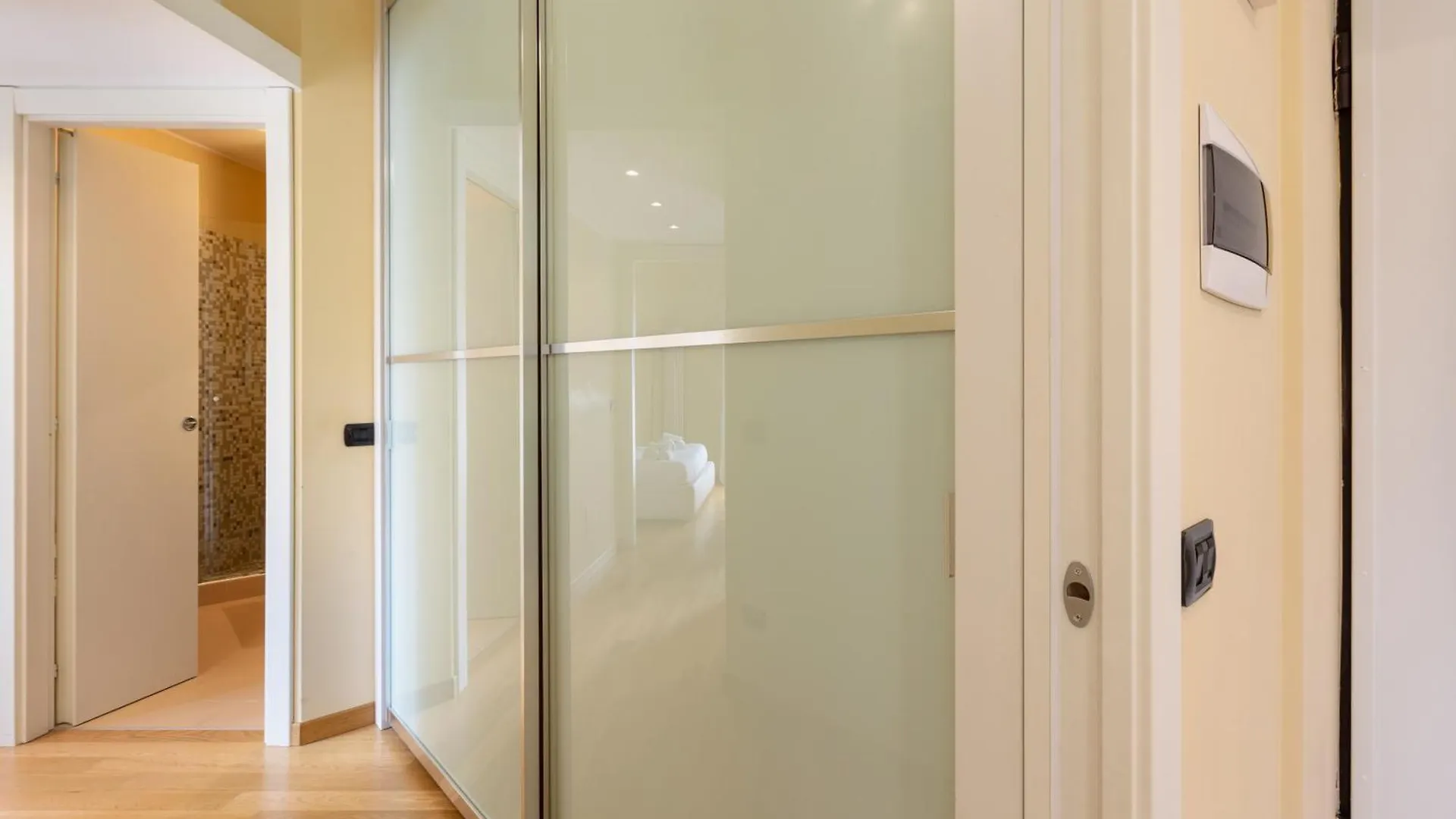 Spacious Two Bedrooms Solari Area - Mirable Pm Milánó